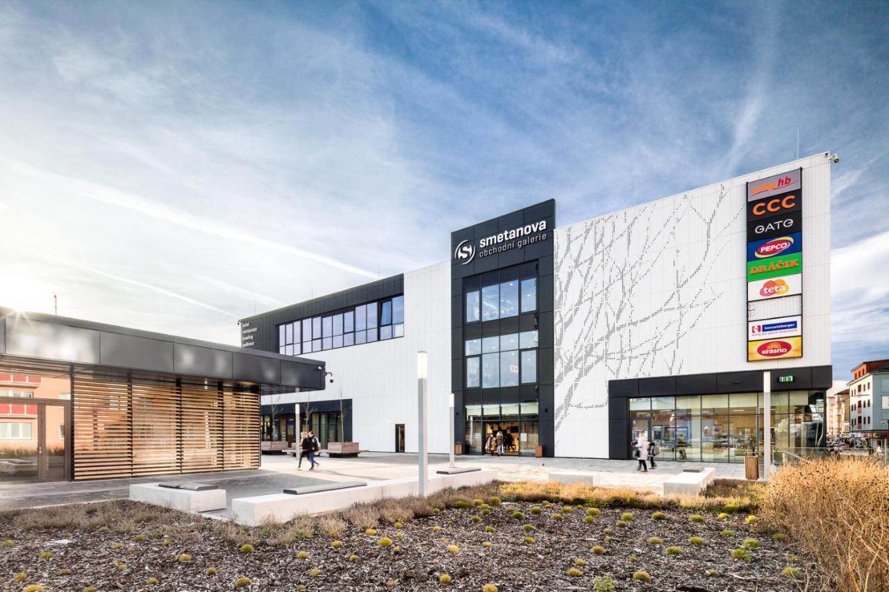 Hotel Smetanova Vsetín Exteriör bild